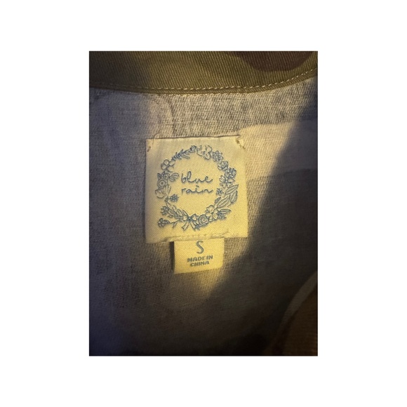 BLUE RAIN WOMEN'S CAMO LONG SLEEVE BUTTON DOWN - Picture 3 of 3